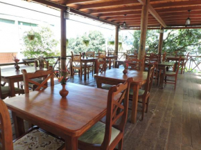  Hotel Mango Garden  Канди